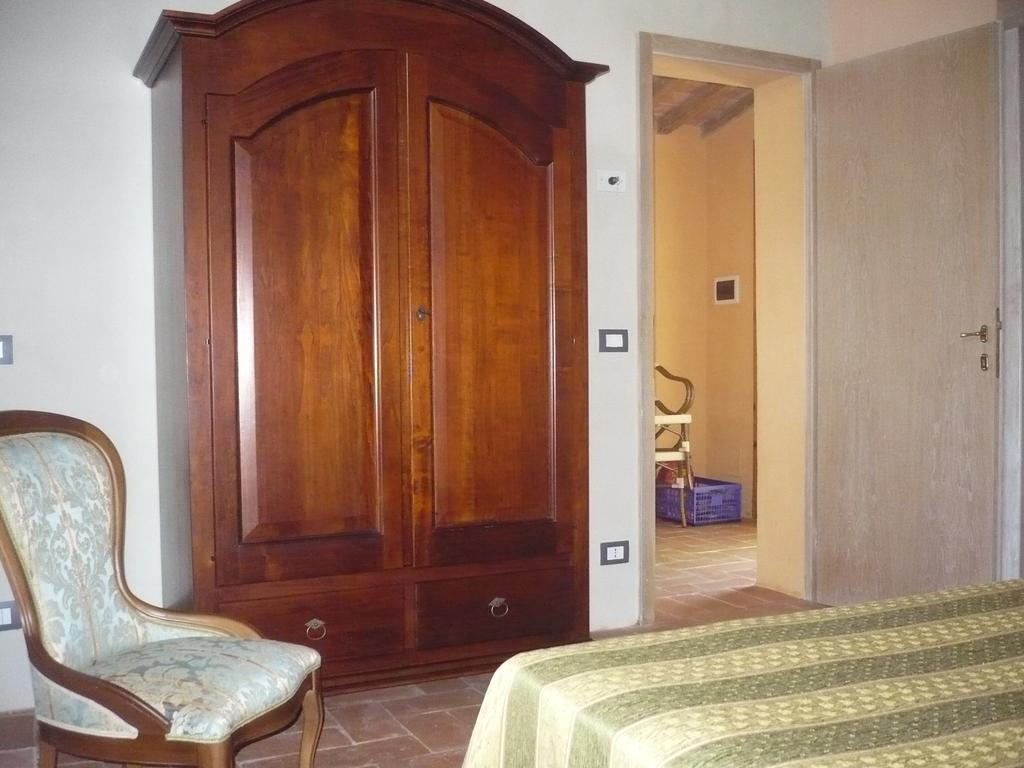 Casa Vacanze "Casale Al Pino" 리파벨라 외부 사진
