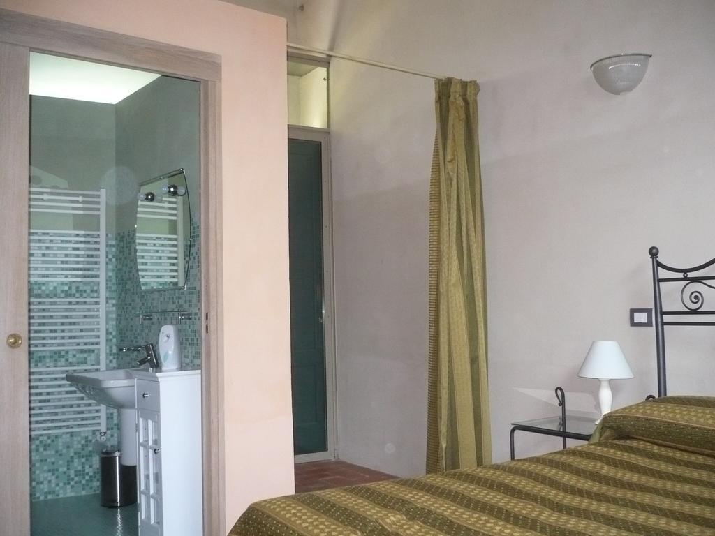 Casa Vacanze "Casale Al Pino" 리파벨라 외부 사진